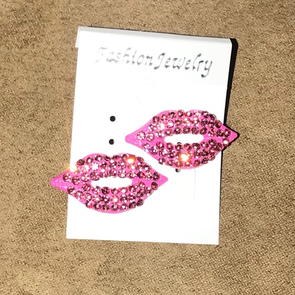 Jewelry - Korean Fashion Sexy Pink Lip Kiss Earrings